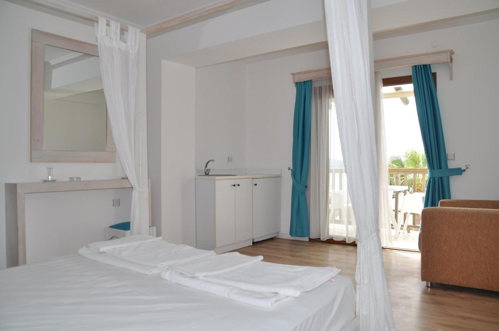 Gumbet Cove Hotel Zimmer foto
